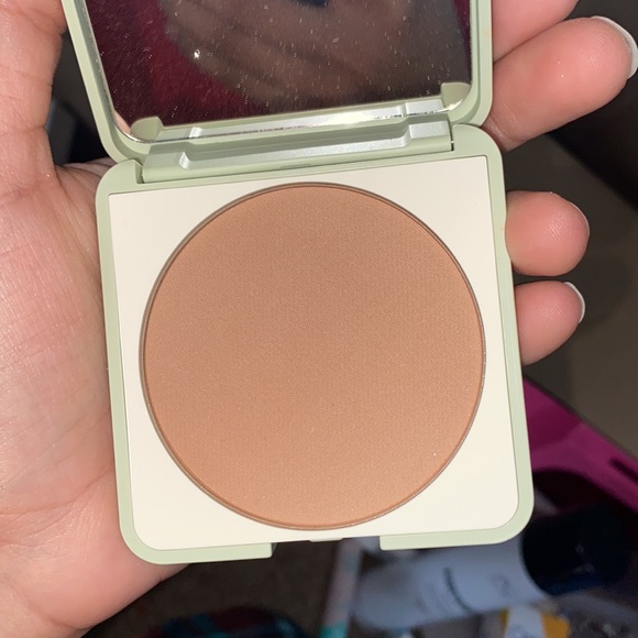 Bronzer - Picture 2 of 2